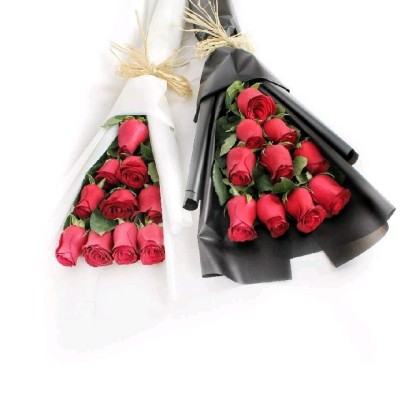 1(p) HAND BOUQUETS OF RED ROSE ONE FACE