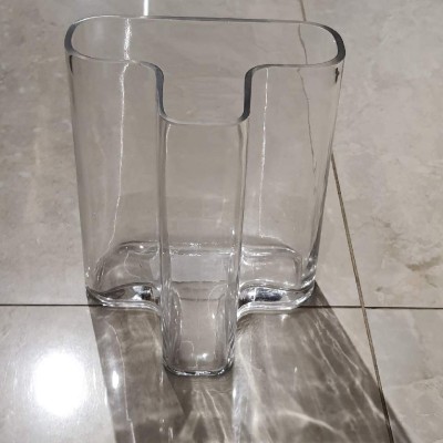 Modern U-Shaped Clear Glass Vase